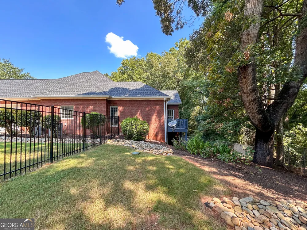 1071 Waterford CT Watkinsville, GA 30677