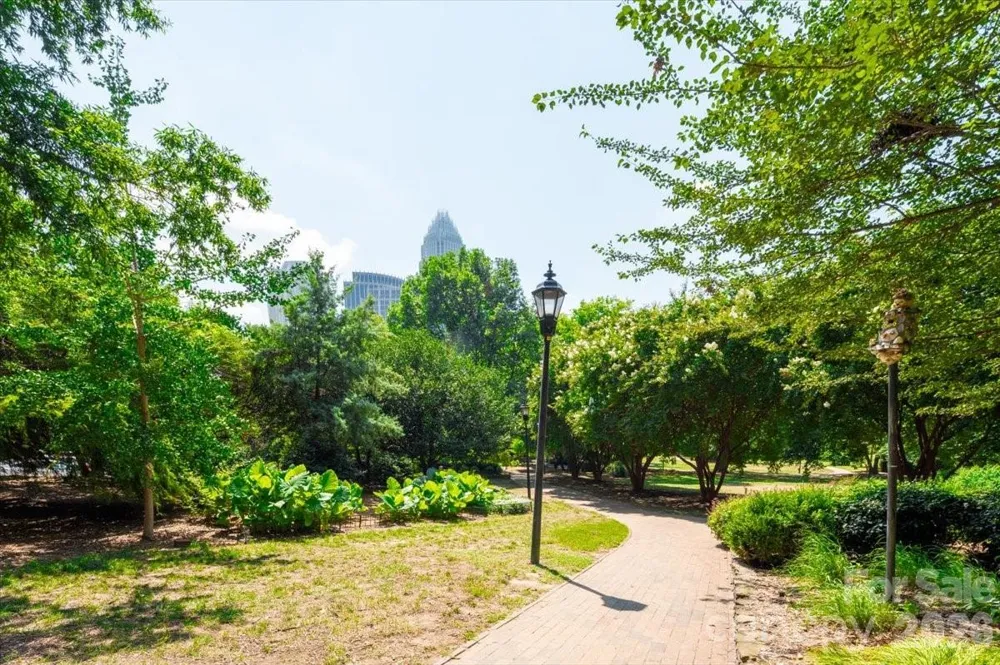 419 W 8th Street #59 Charlotte, NC 28202