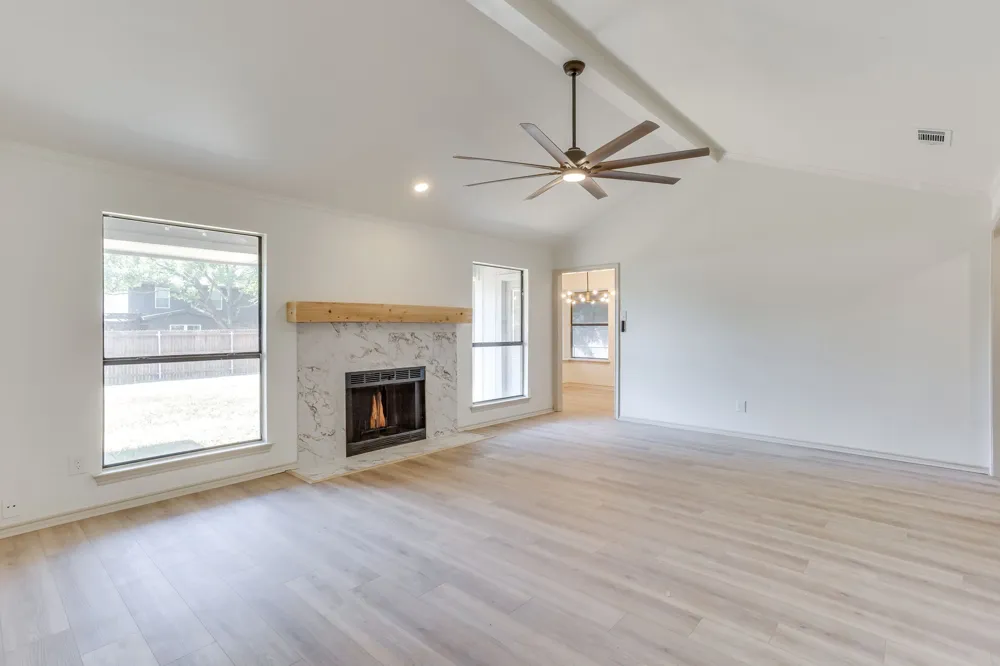 106 Sidney Drive Glenn Heights, TX 75154