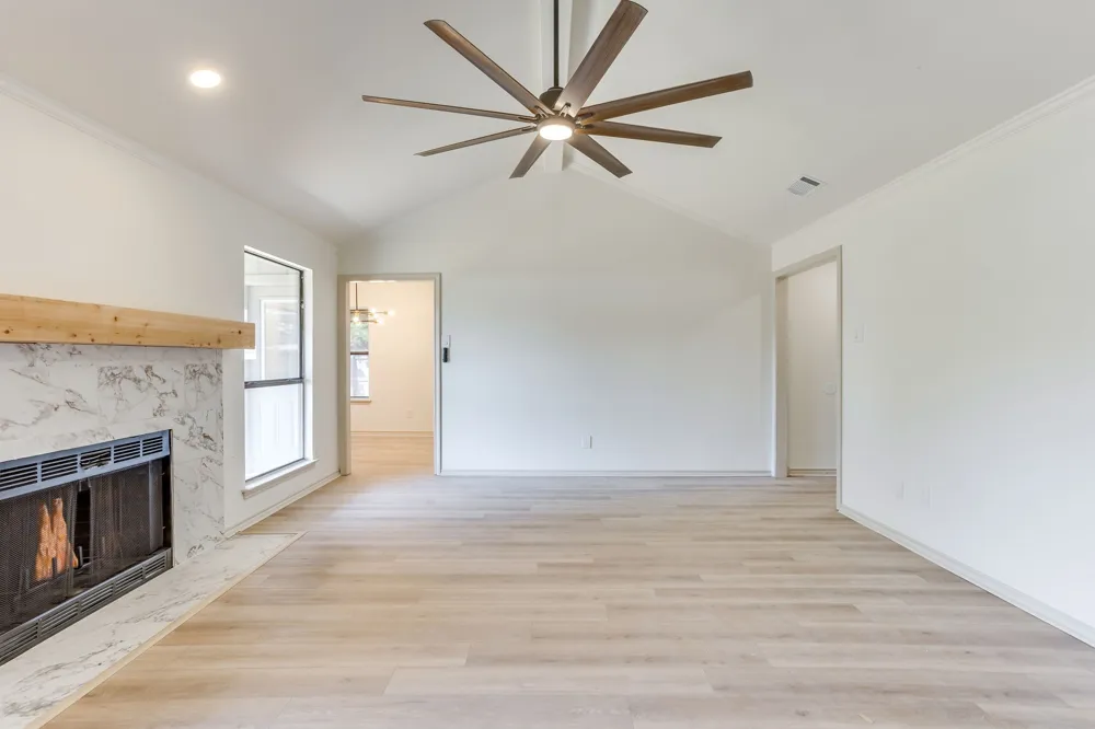 106 Sidney Drive Glenn Heights, TX 75154