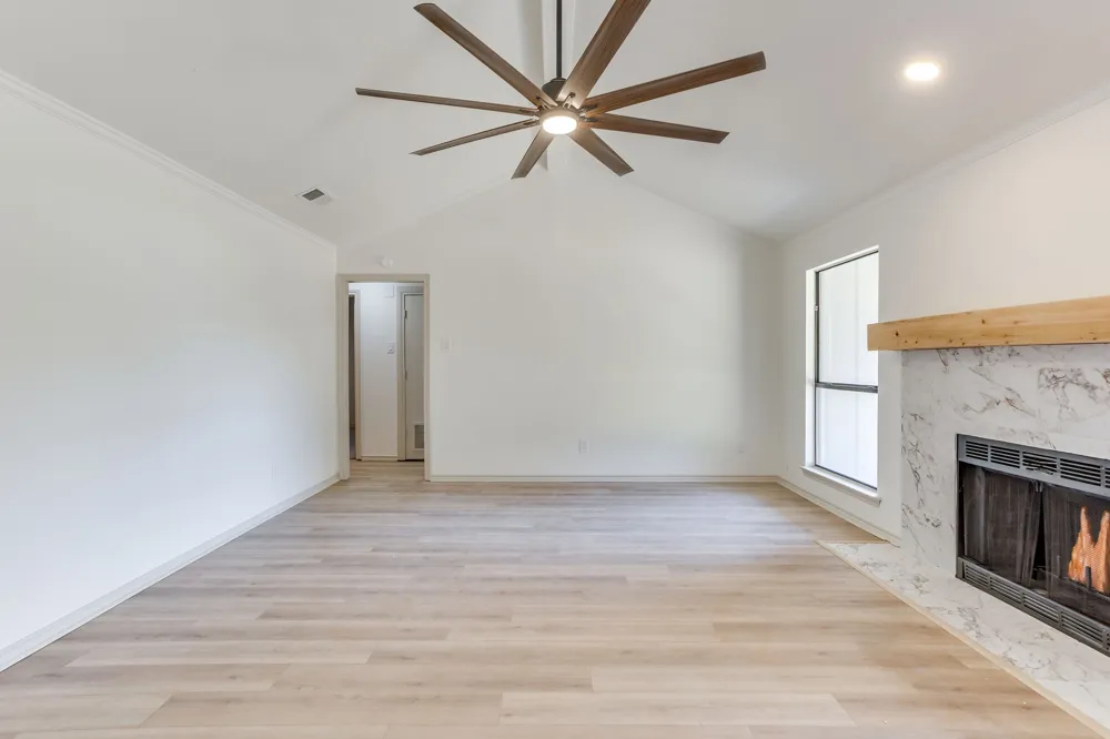 106 Sidney Drive Glenn Heights, TX 75154