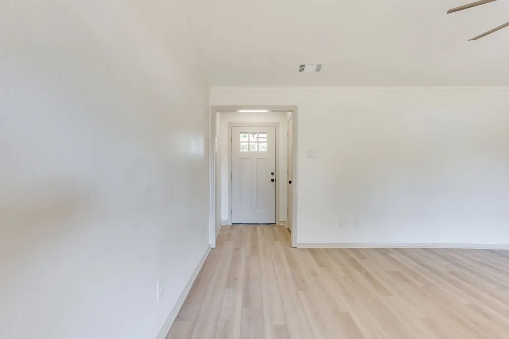 106 Sidney Drive Glenn Heights, TX 75154