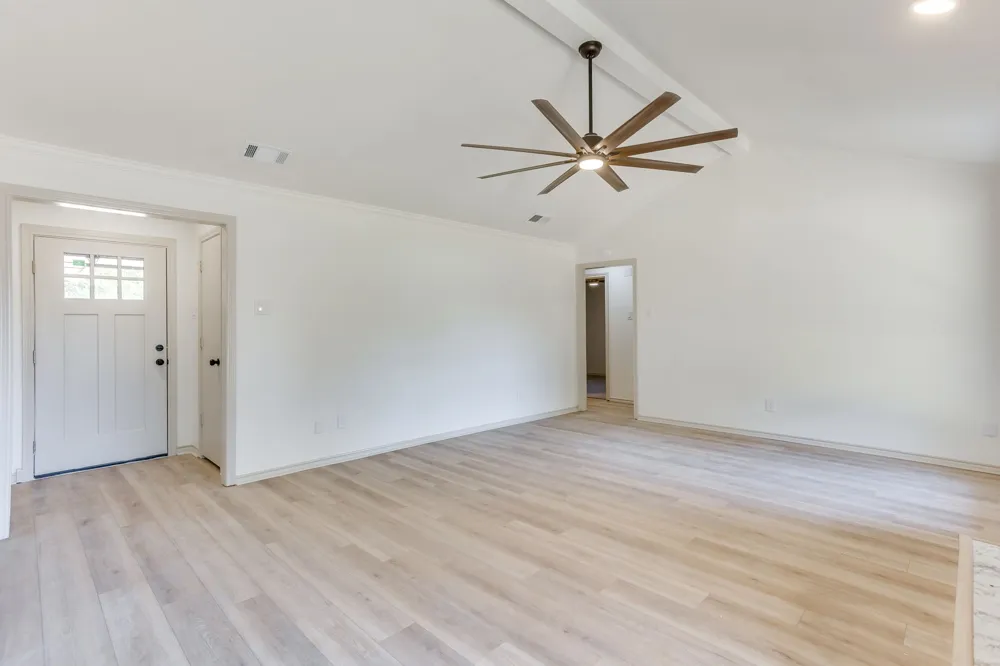 106 Sidney Drive Glenn Heights, TX 75154