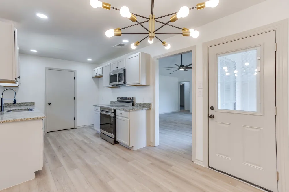 106 Sidney Drive Glenn Heights, TX 75154
