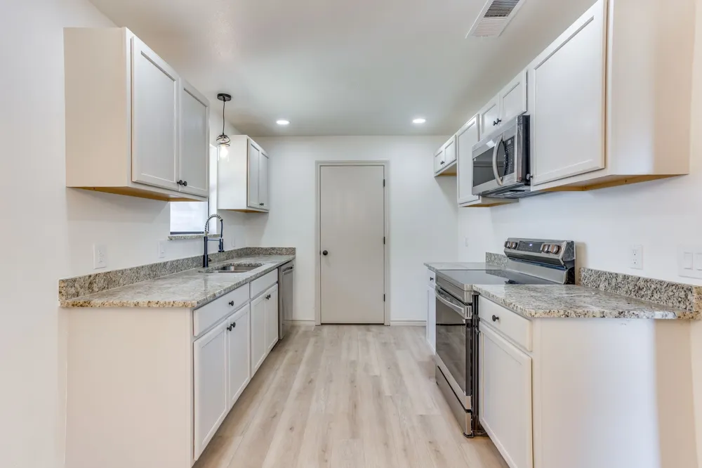 106 Sidney Drive Glenn Heights, TX 75154
