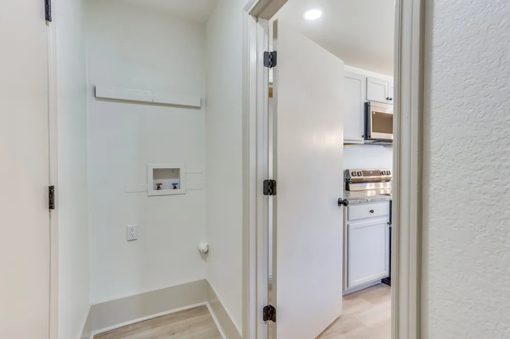 106 Sidney Drive Glenn Heights, TX 75154