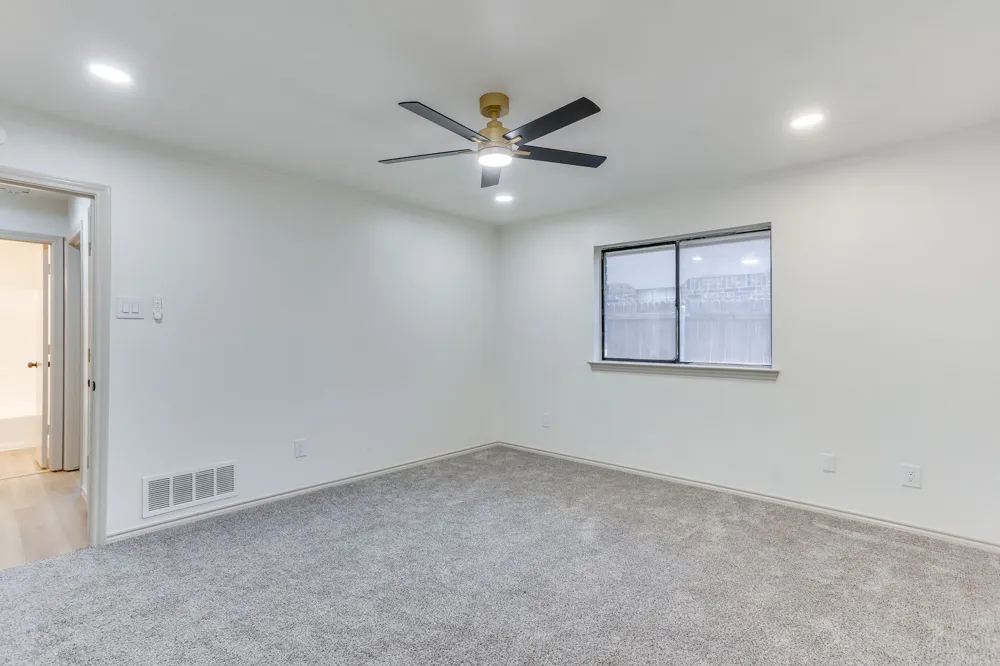 106 Sidney Drive Glenn Heights, TX 75154