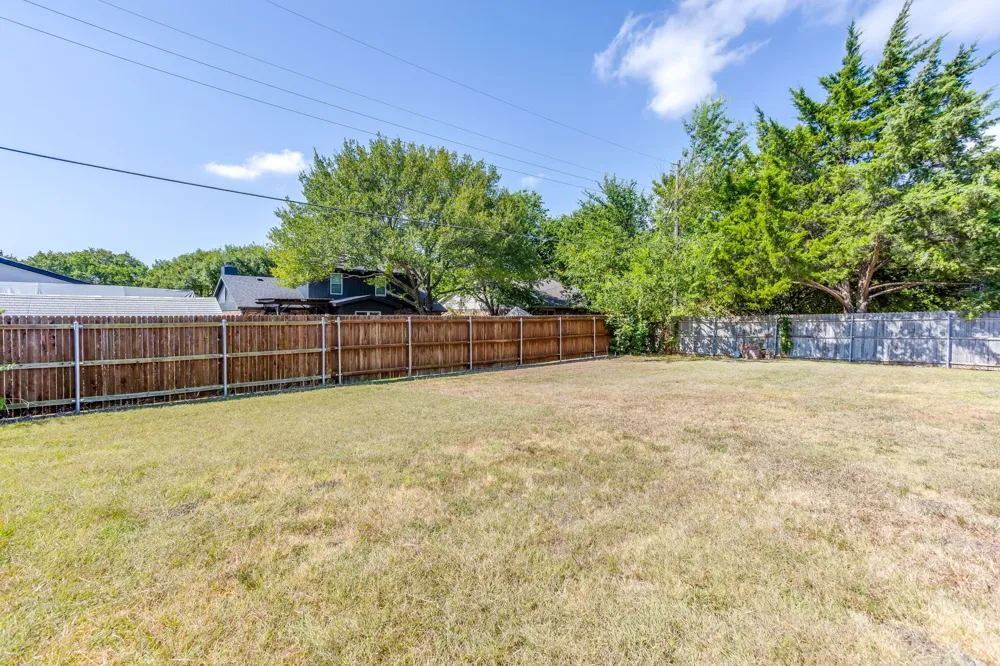 106 Sidney Drive Glenn Heights, TX 75154