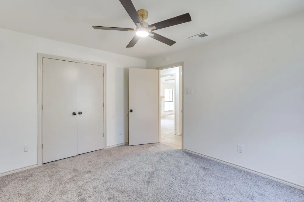 106 Sidney Drive Glenn Heights, TX 75154