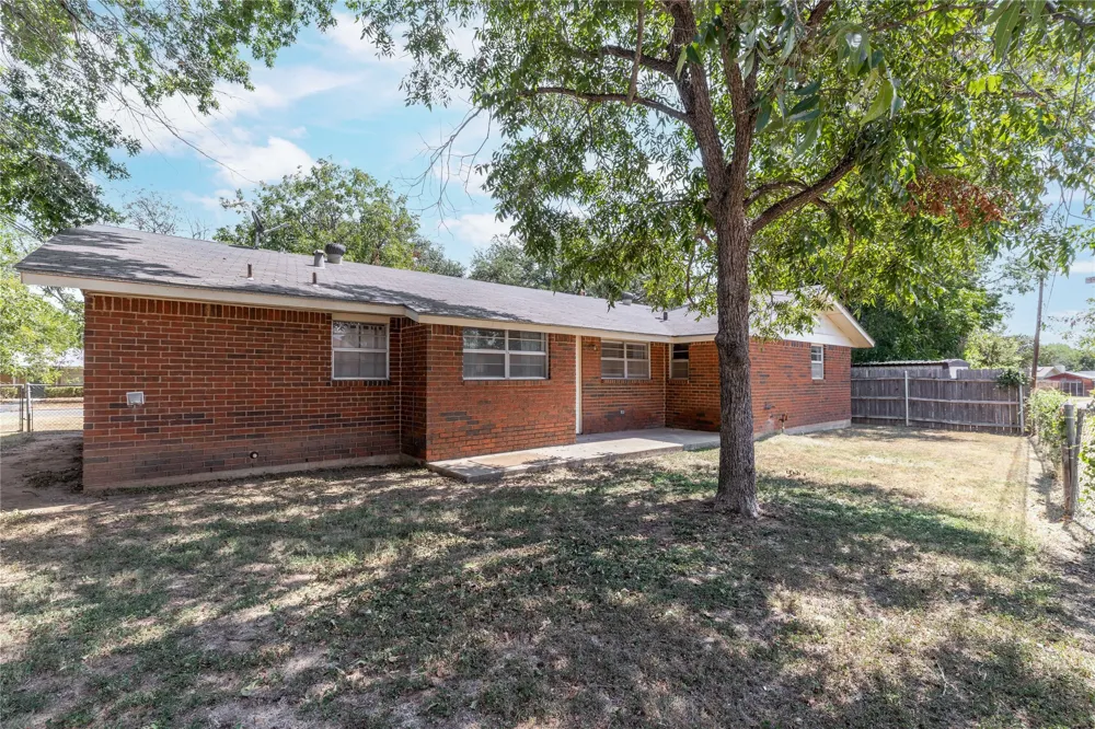 2103 16th Street Brownwood, TX 76801