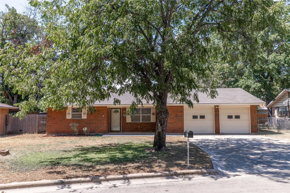 2103 16th Street Brownwood, TX 76801