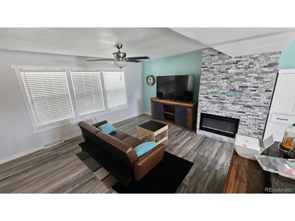 3725 S Granby Way Aurora, CO 80014