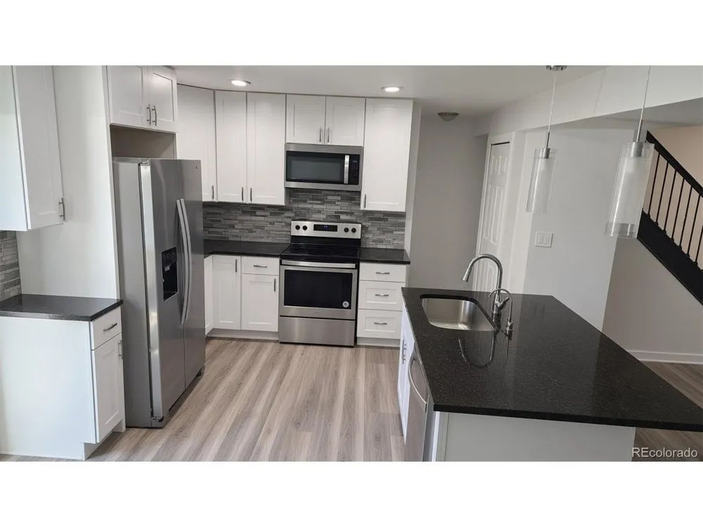 3725 S Granby Way Aurora, CO 80014