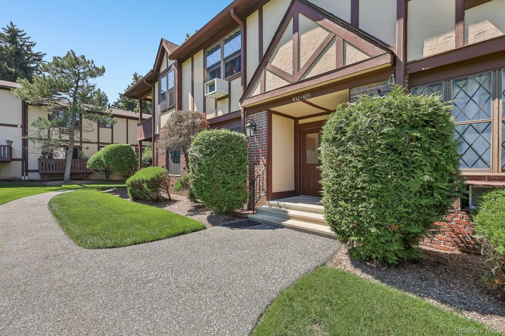 433 Sierra Vista Lane Valley Cottage, NY 10989
