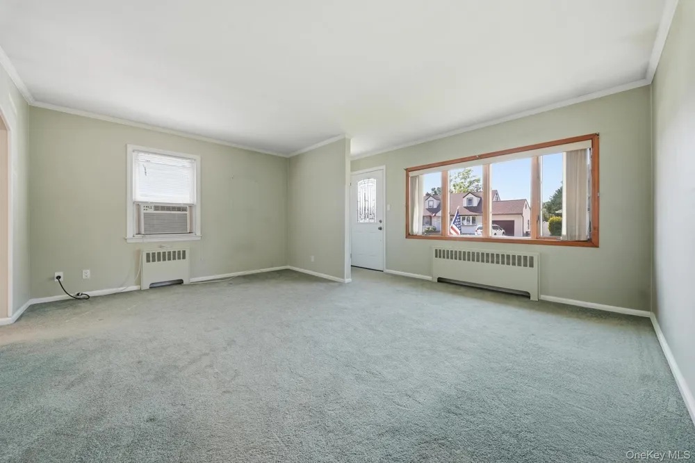 7 Crown Street Hicksville, NY 11801