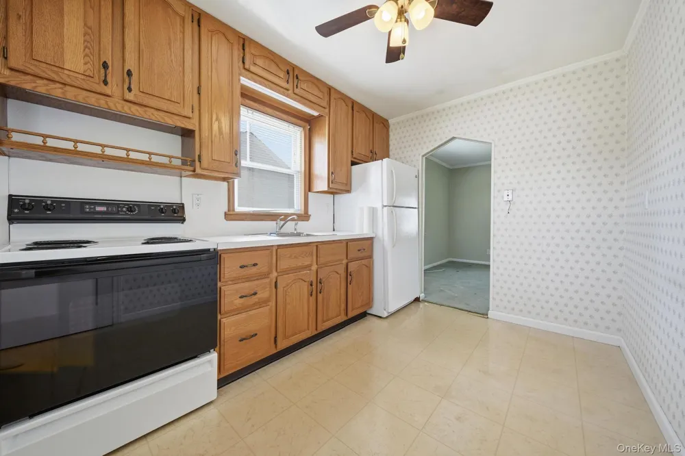 7 Crown Street Hicksville, NY 11801