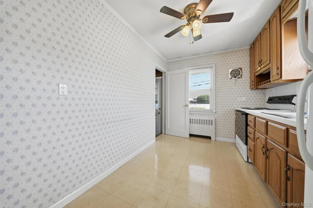 7 Crown Street Hicksville, NY 11801