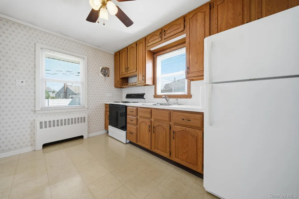 7 Crown Street Hicksville, NY 11801