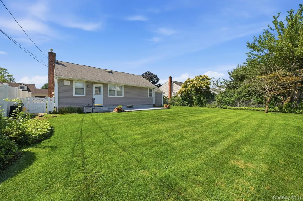 7 Crown Street Hicksville, NY 11801