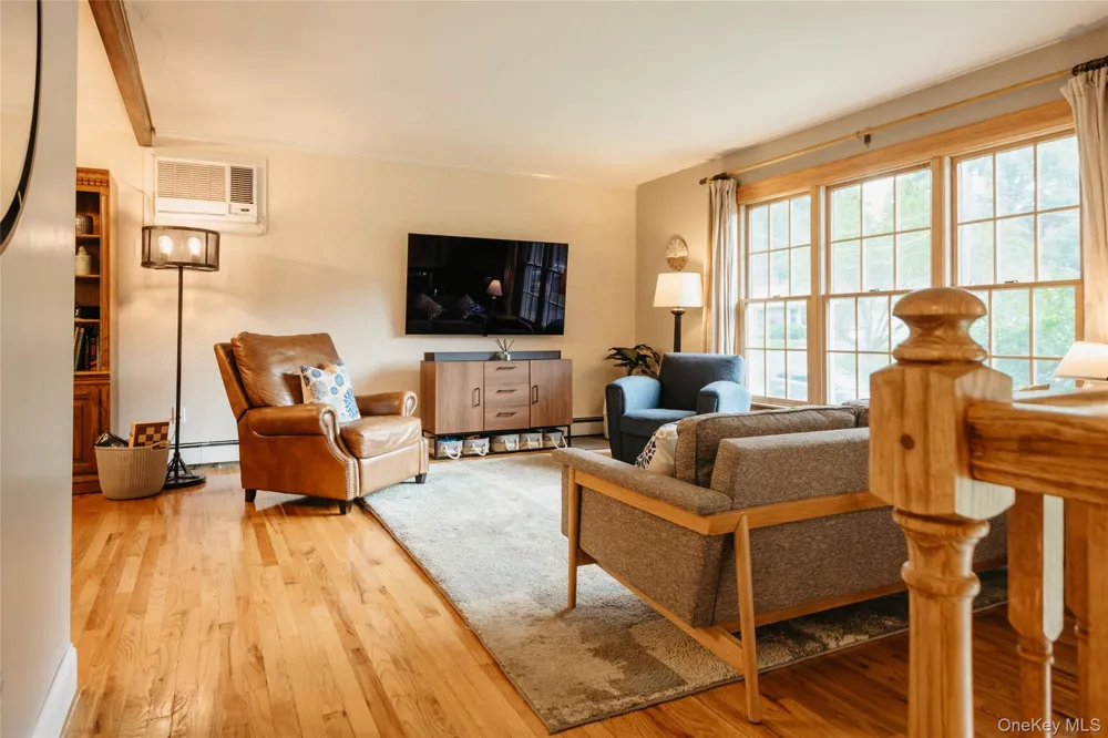 7 Tina Drive Highland, NY 12528