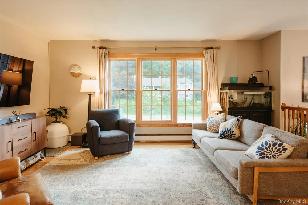 7 Tina Drive Highland, NY 12528