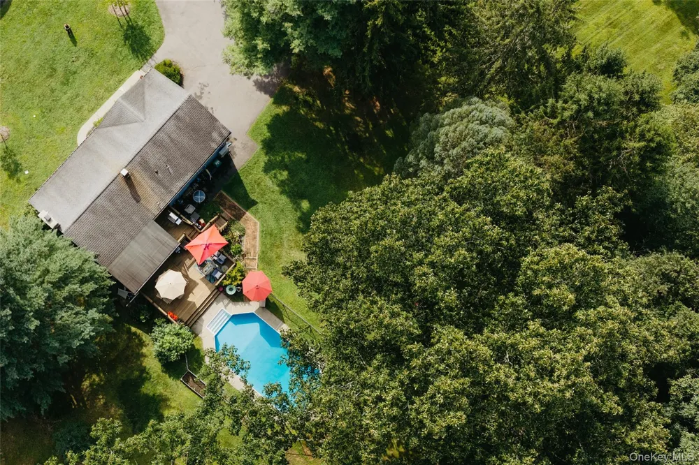 7 Tina Drive Highland, NY 12528