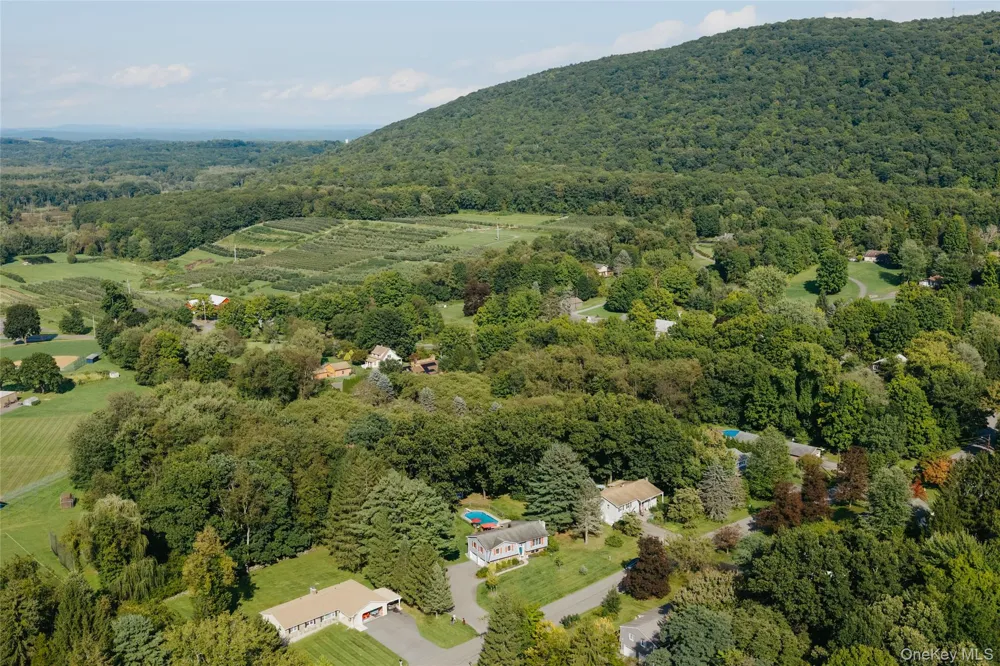 7 Tina Drive Highland, NY 12528