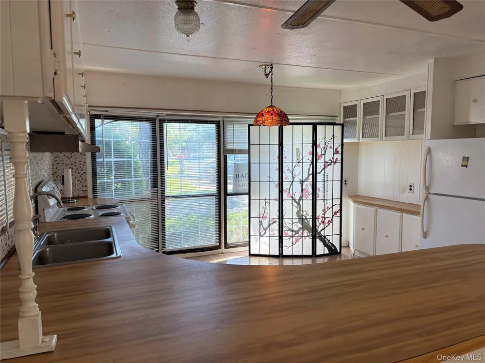525/P4 Riverleigh Riverhead, NY 11901