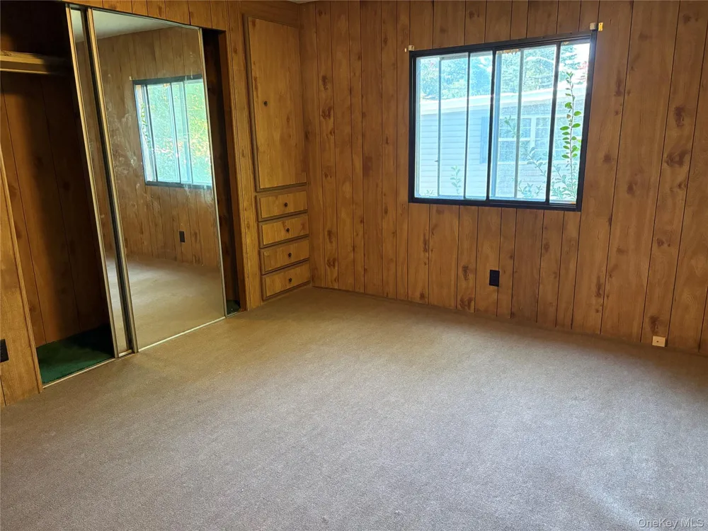 525/P4 Riverleigh Riverhead, NY 11901