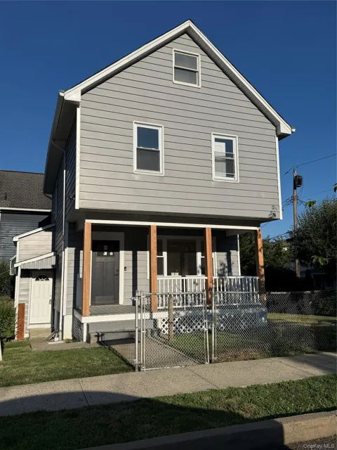 11 Maple Street