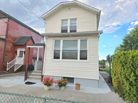 3175 Layton Avenue