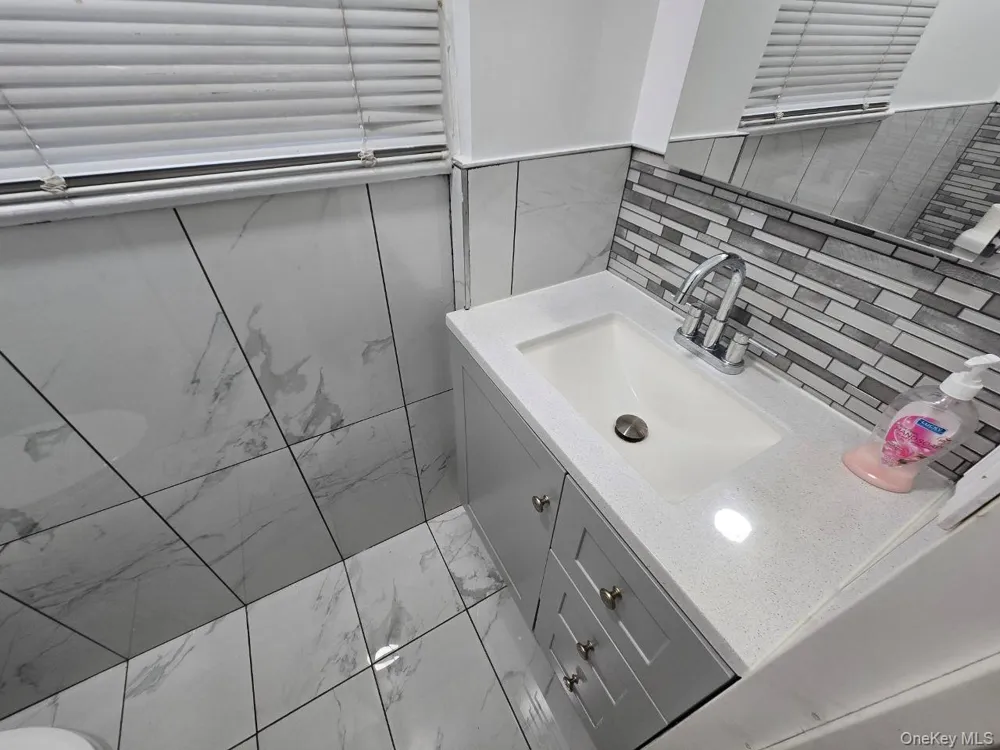 3175 Layton Avenue Bronx, NY 10465