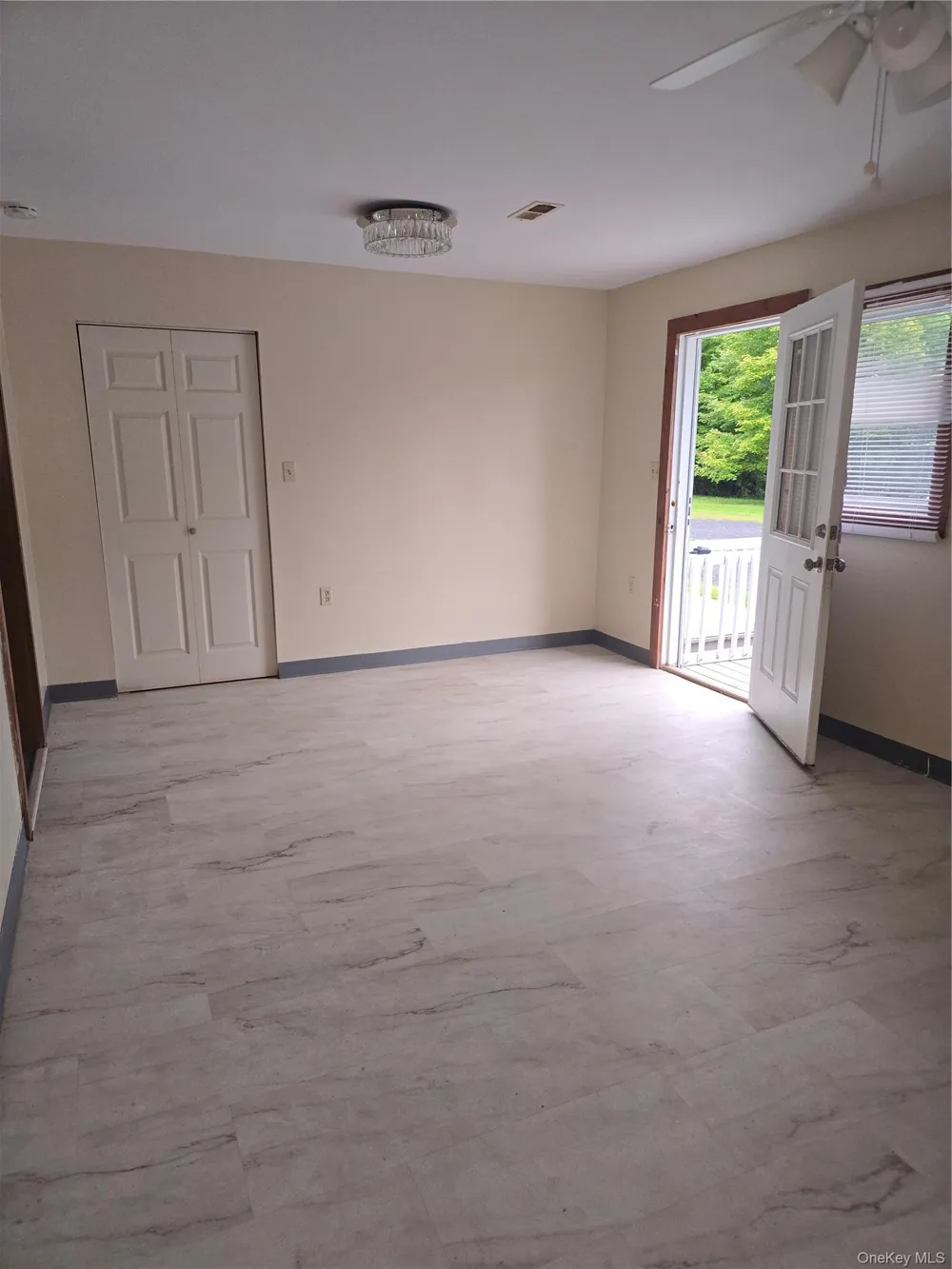 154 Washington Street #4 Athens, NY 12015