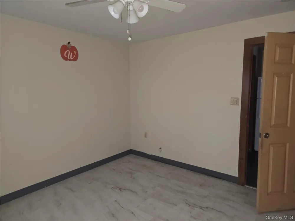 154 Washington Street #4 Athens, NY 12015