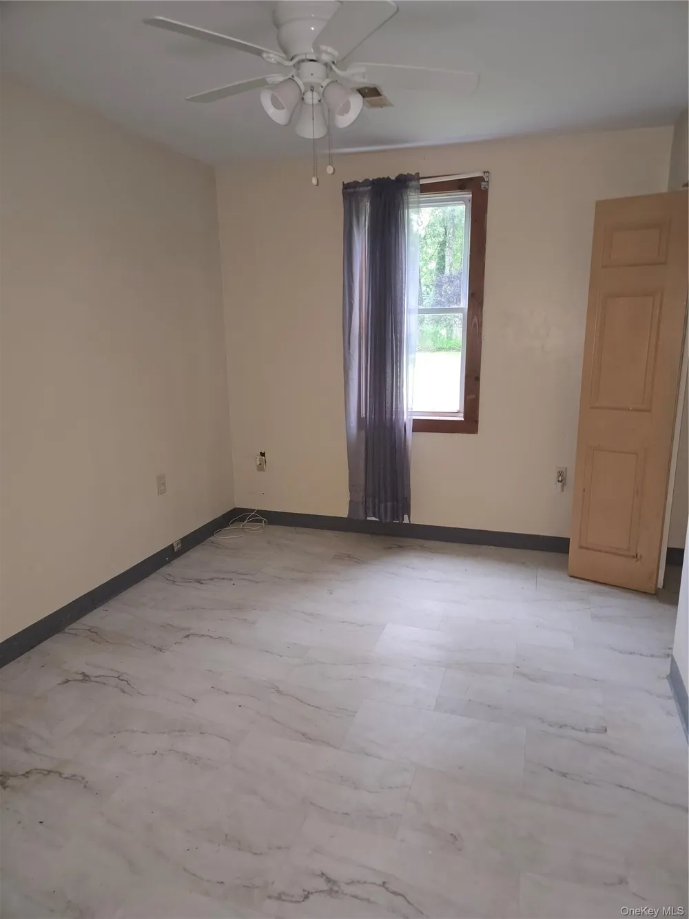 154 Washington Street #4 Athens, NY 12015