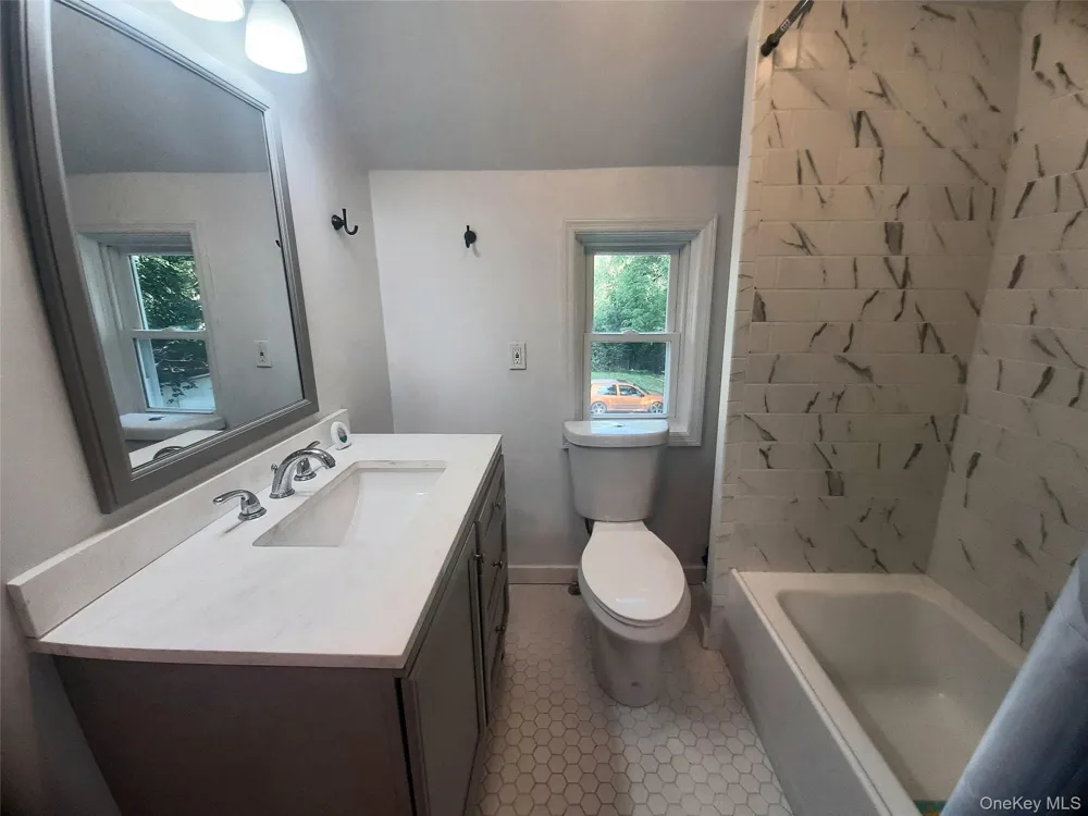 46 Old Post Road Staatsburg, NY 12580
