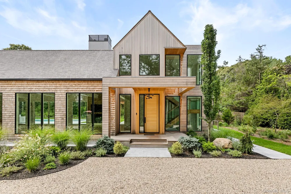 147 Old House Landing East Hampton, NY 11937