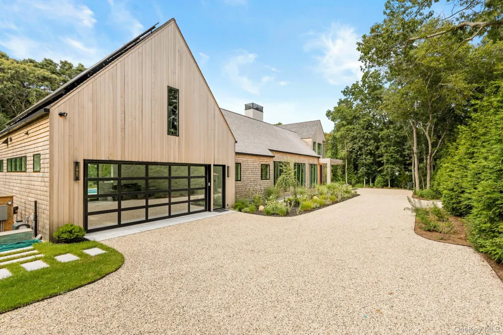 147 Old House Landing East Hampton, NY 11937