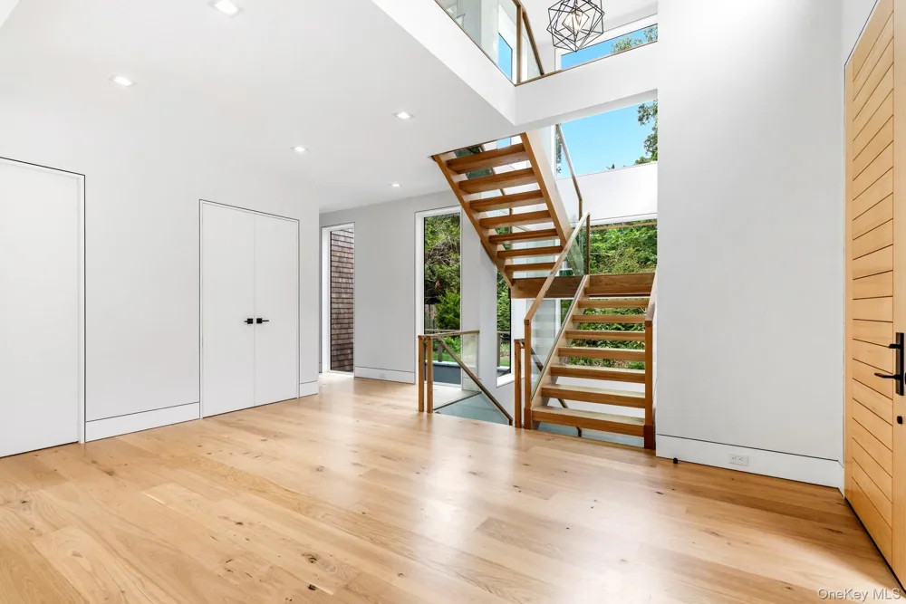 147 Old House Landing East Hampton, NY 11937