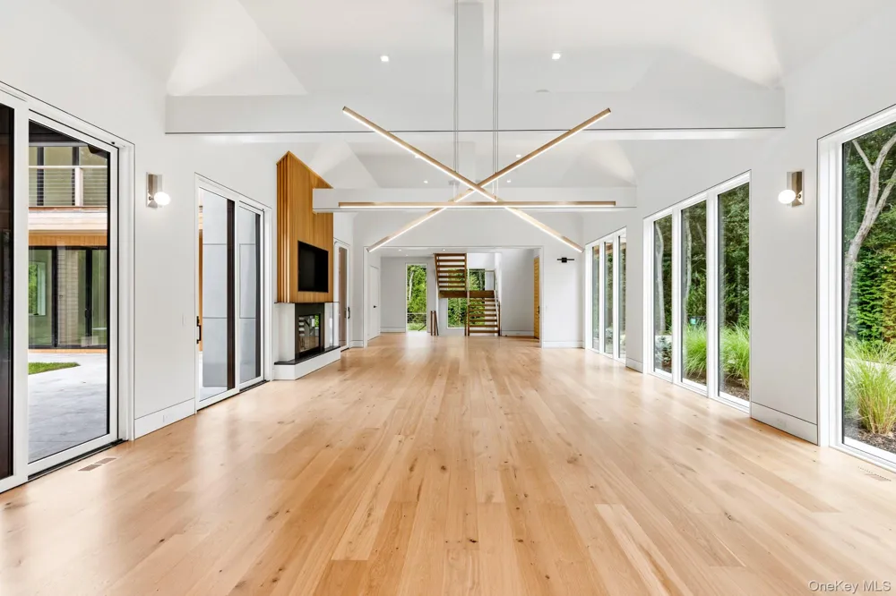 147 Old House Landing East Hampton, NY 11937