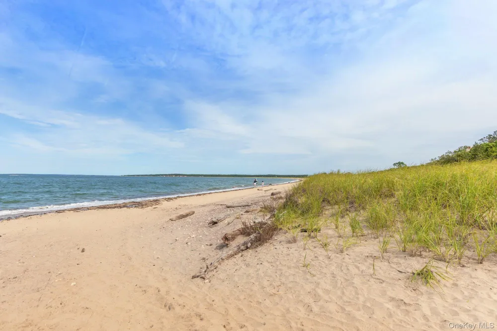 147 Old House Landing East Hampton, NY 11937