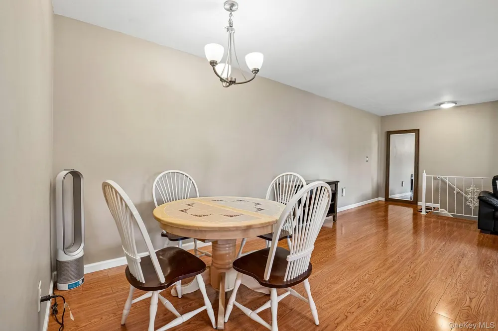 15 Doxbury Lane Suffern, NY 10901