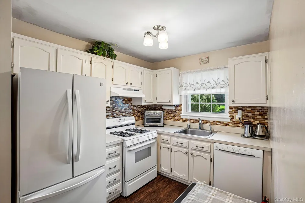 15 Doxbury Lane Suffern, NY 10901