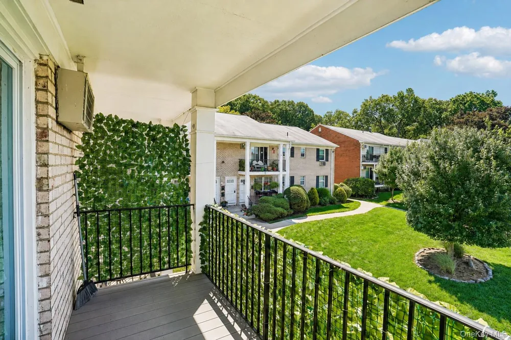 15 Doxbury Lane Suffern, NY 10901