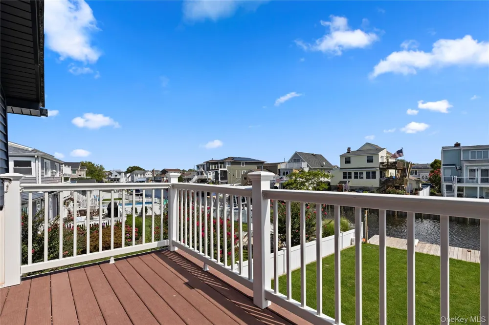 55 Alhambra Road Massapequa, NY 11758