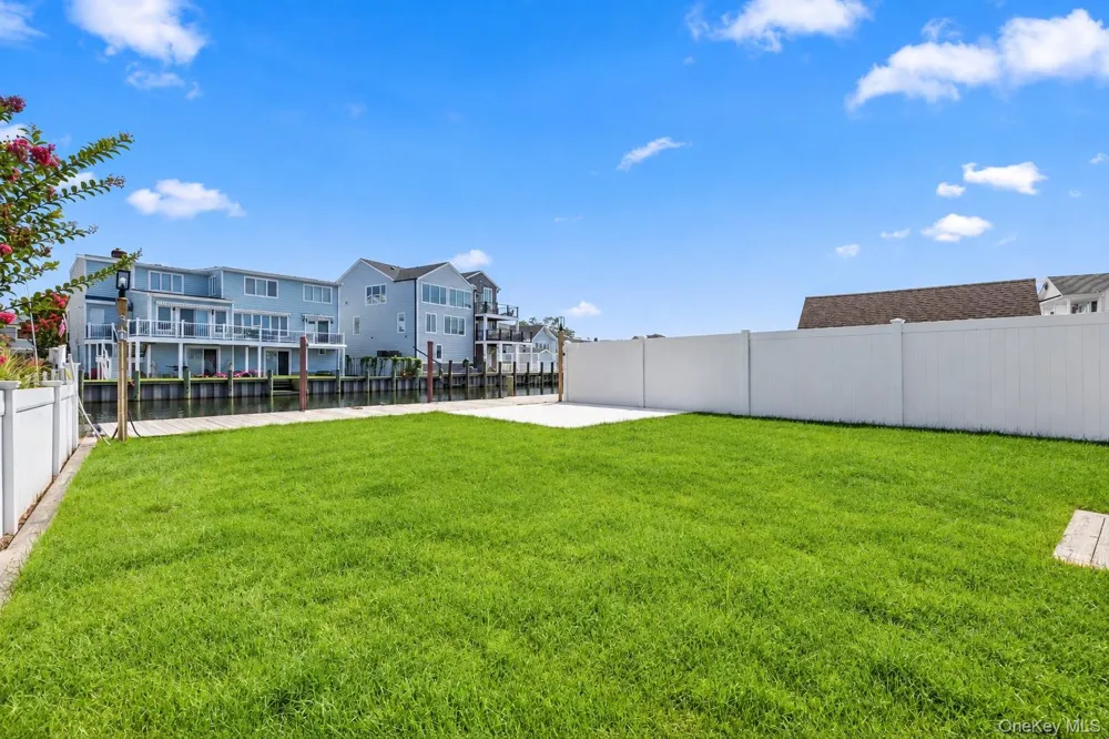 55 Alhambra Road Massapequa, NY 11758