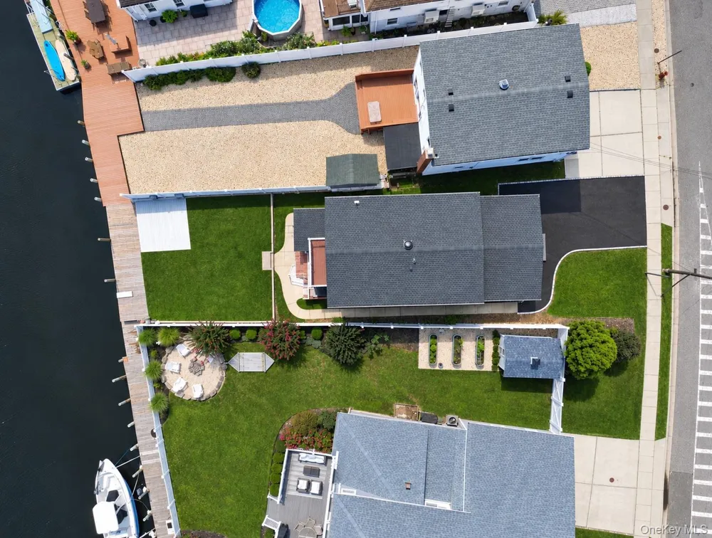 55 Alhambra Road Massapequa, NY 11758