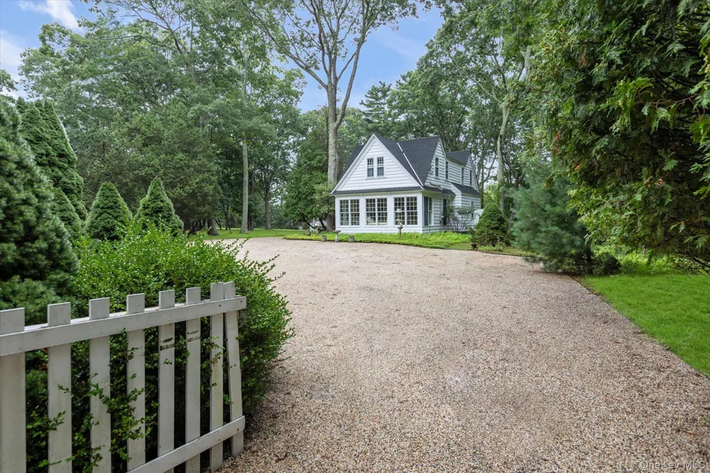 601 Water Mill Towd Road Southampton, NY 11968