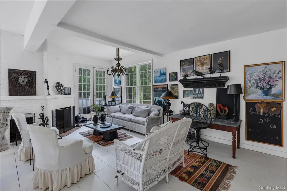 601 Water Mill Towd Road Southampton, NY 11968