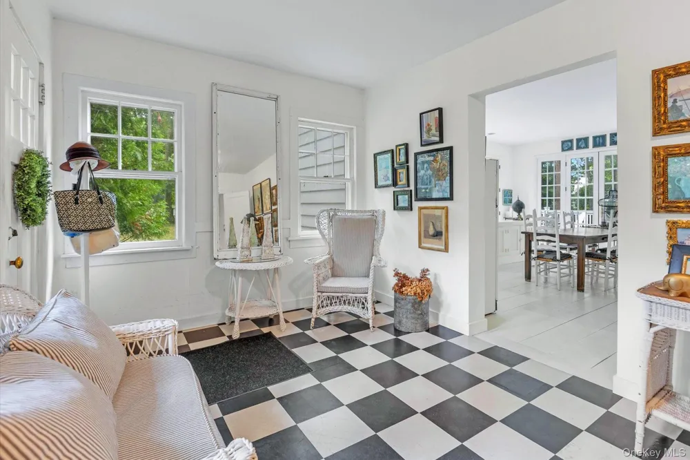 601 Water Mill Towd Road Southampton, NY 11968